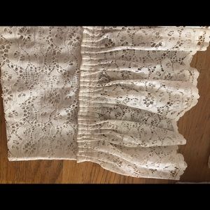 Set of 2 lace valences